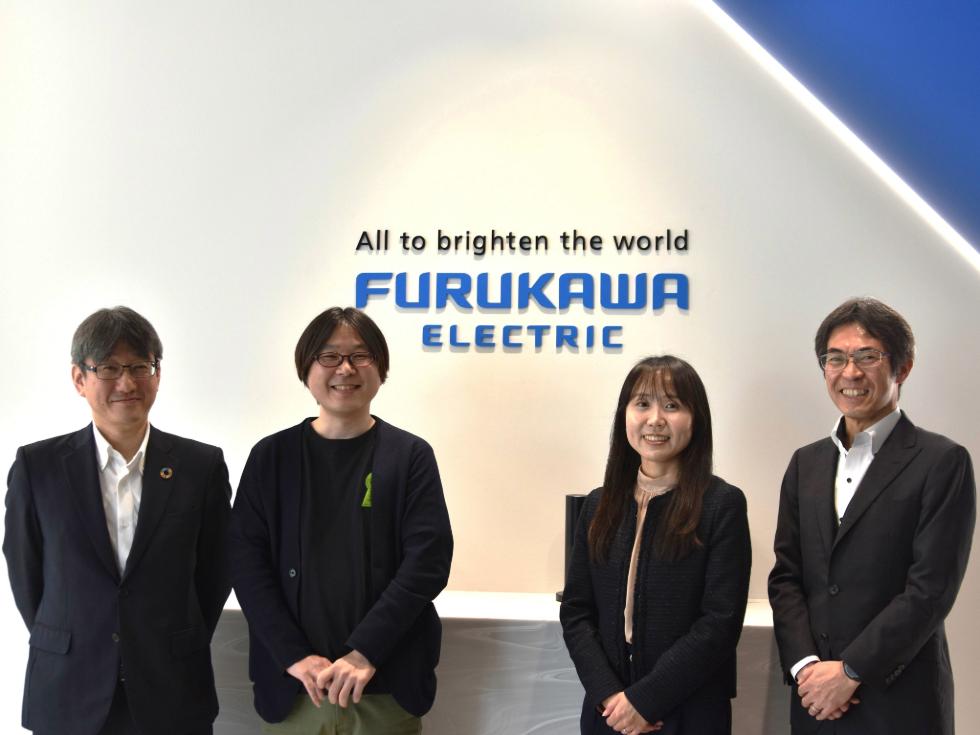 古河電気工業株式会社のロゴを中心にインタビュー参加者が並んでいる